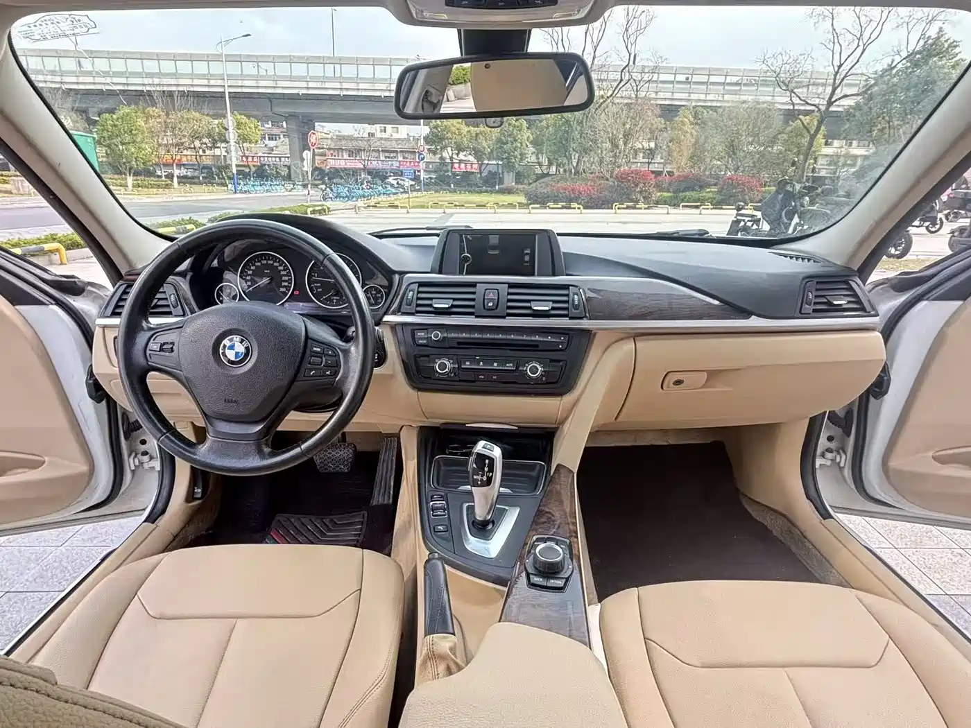 BMW 3 Series 2013 320Li Style Design Package фото 25