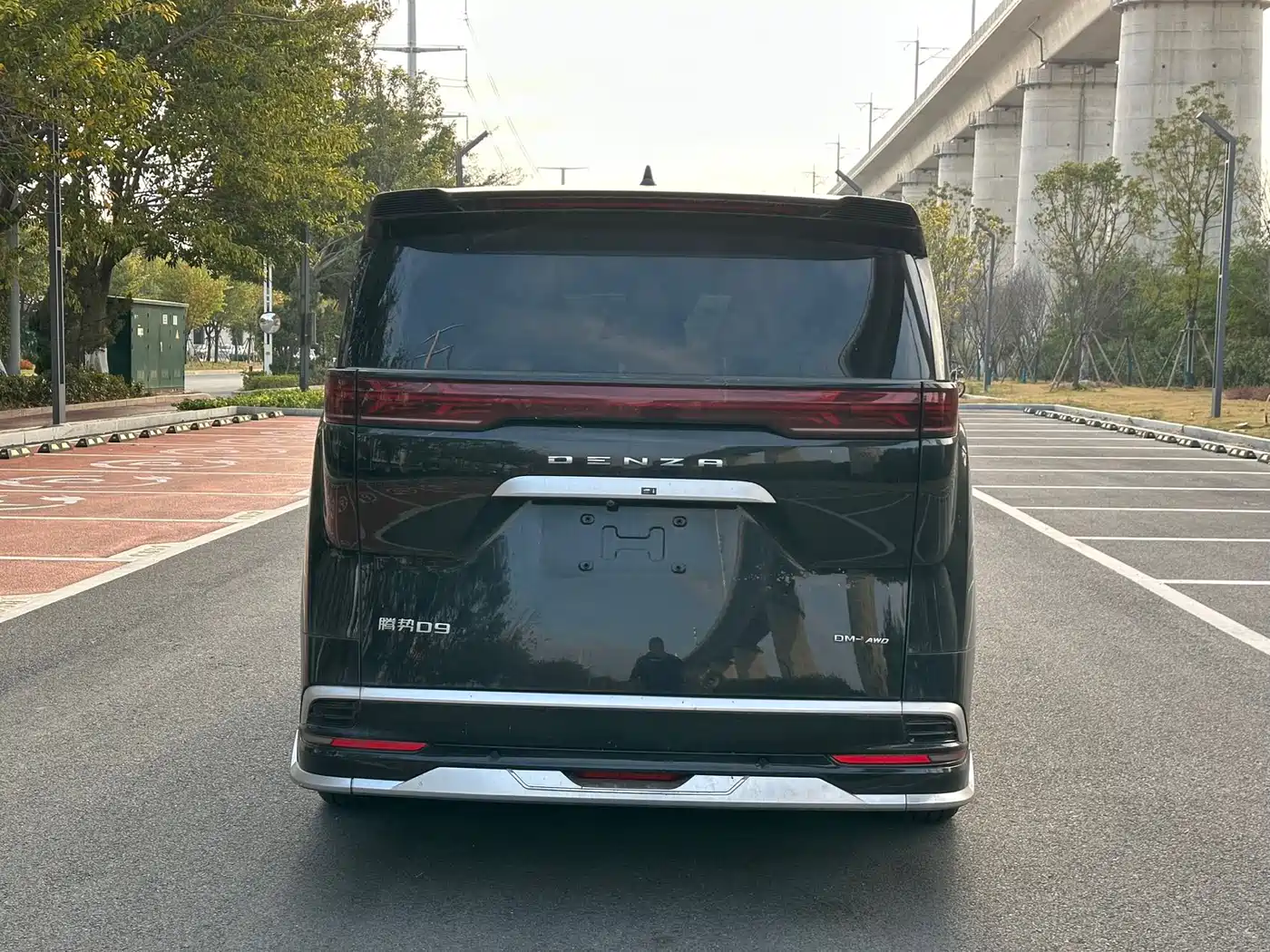 DENZA D9