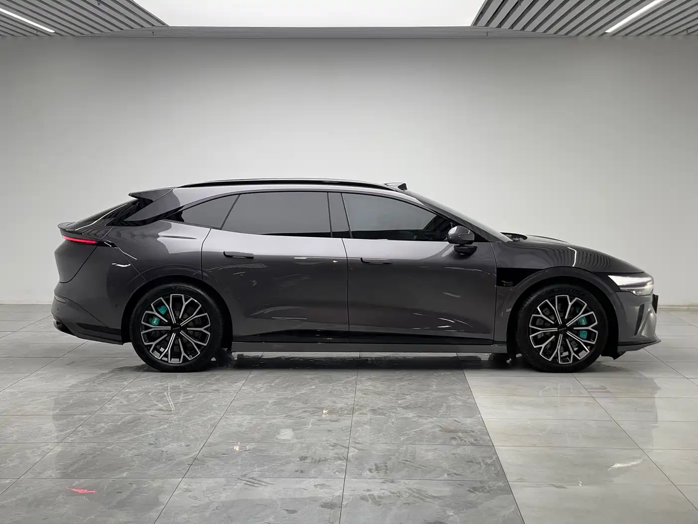Фото 8 - ZEEKR 007GT