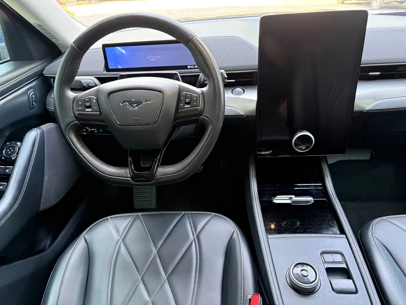 Ford Mustang Mach-E 2022 2021 Leap World RWD (Standard Range)