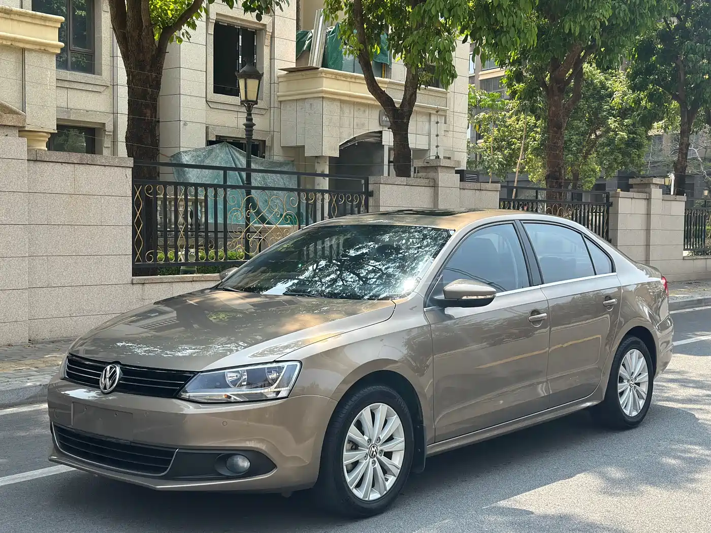 Volkswagen Sagitar 2014 1.4TSI Automatic Luxury