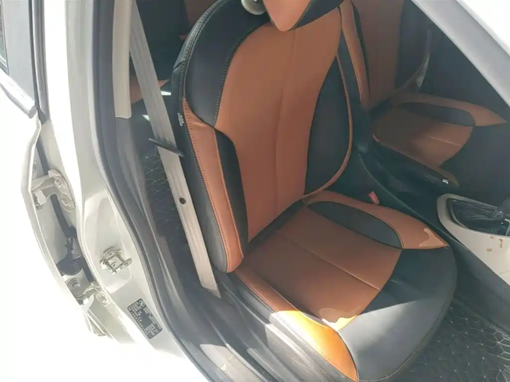 Buick Excelle 2015 15N Automatic Elite фото 24