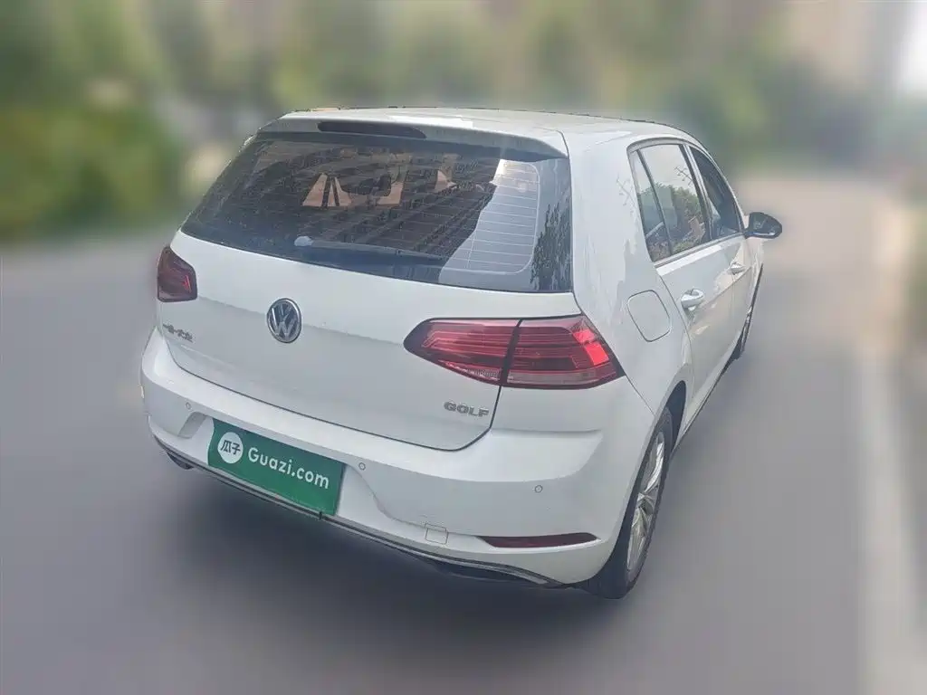 Volkswagen Golf 2018 1.6L Automatic Comfort фото 4