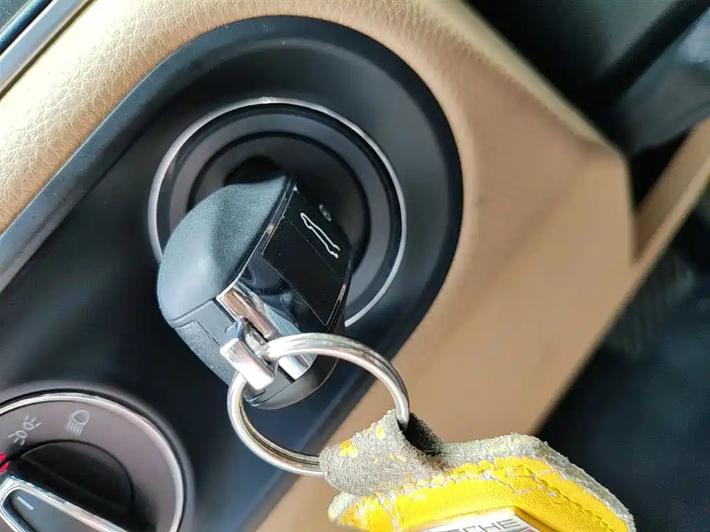 Porsche Macan 2017 Macan 2.0T фото 9