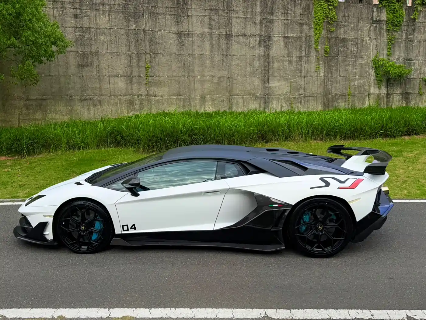Lamborghini Aventador 2012 2011 LP 700-4