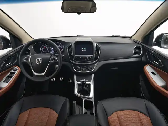 Baojun 560 2015 1.8L Manual Elite — фото 5