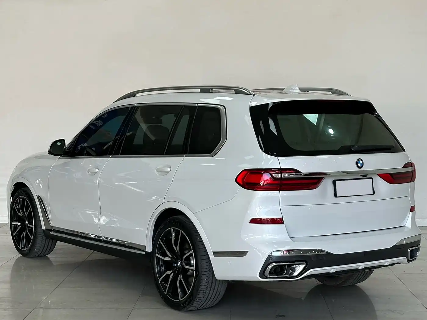 BMW X7 2019 xDrive40i Exclusive M Sport Package фото 4