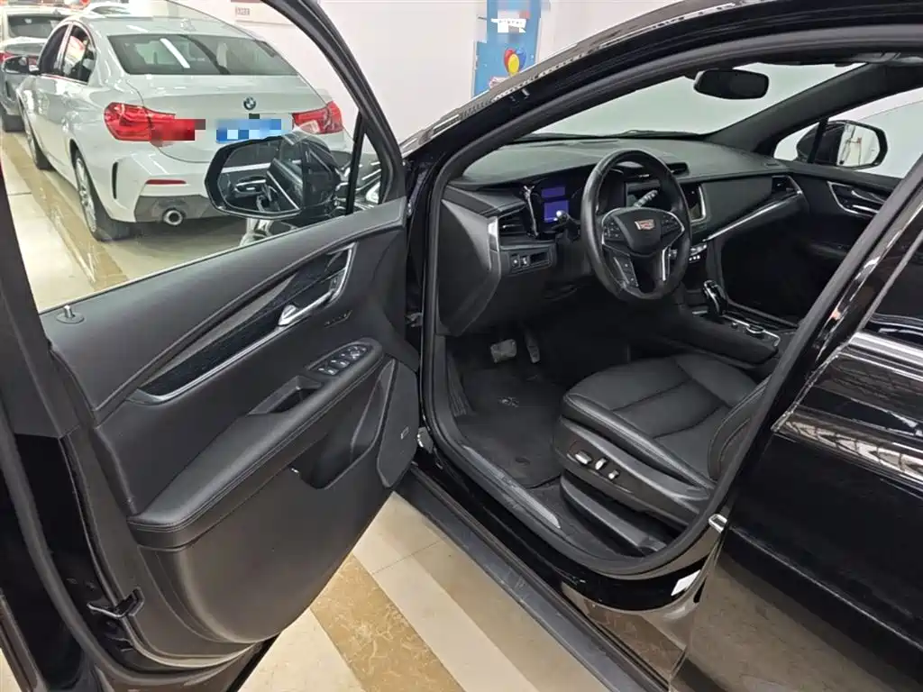 Cadillac XT5 2022 2.0T 2WD Luxury фото 16
