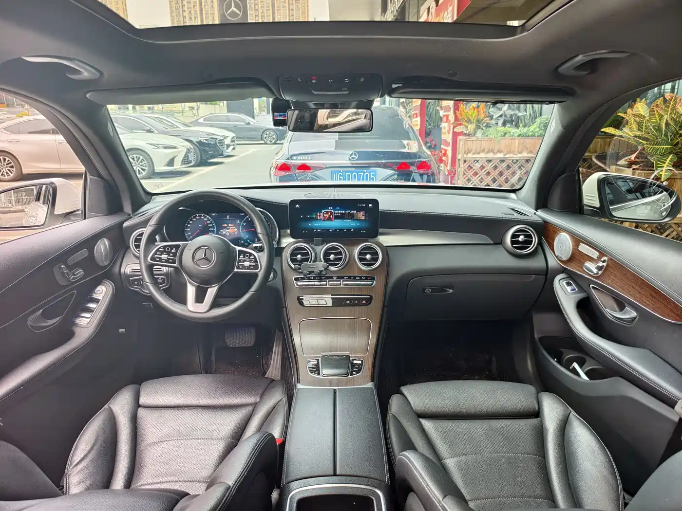 Mercedes-Benz GLC 2021 GLC 300 L 4MATIC Sporty фото 12