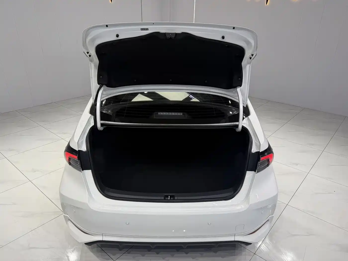 Toyota Corolla 2021 TNGA 1.5L CVT GR SPORT Edition фото 17