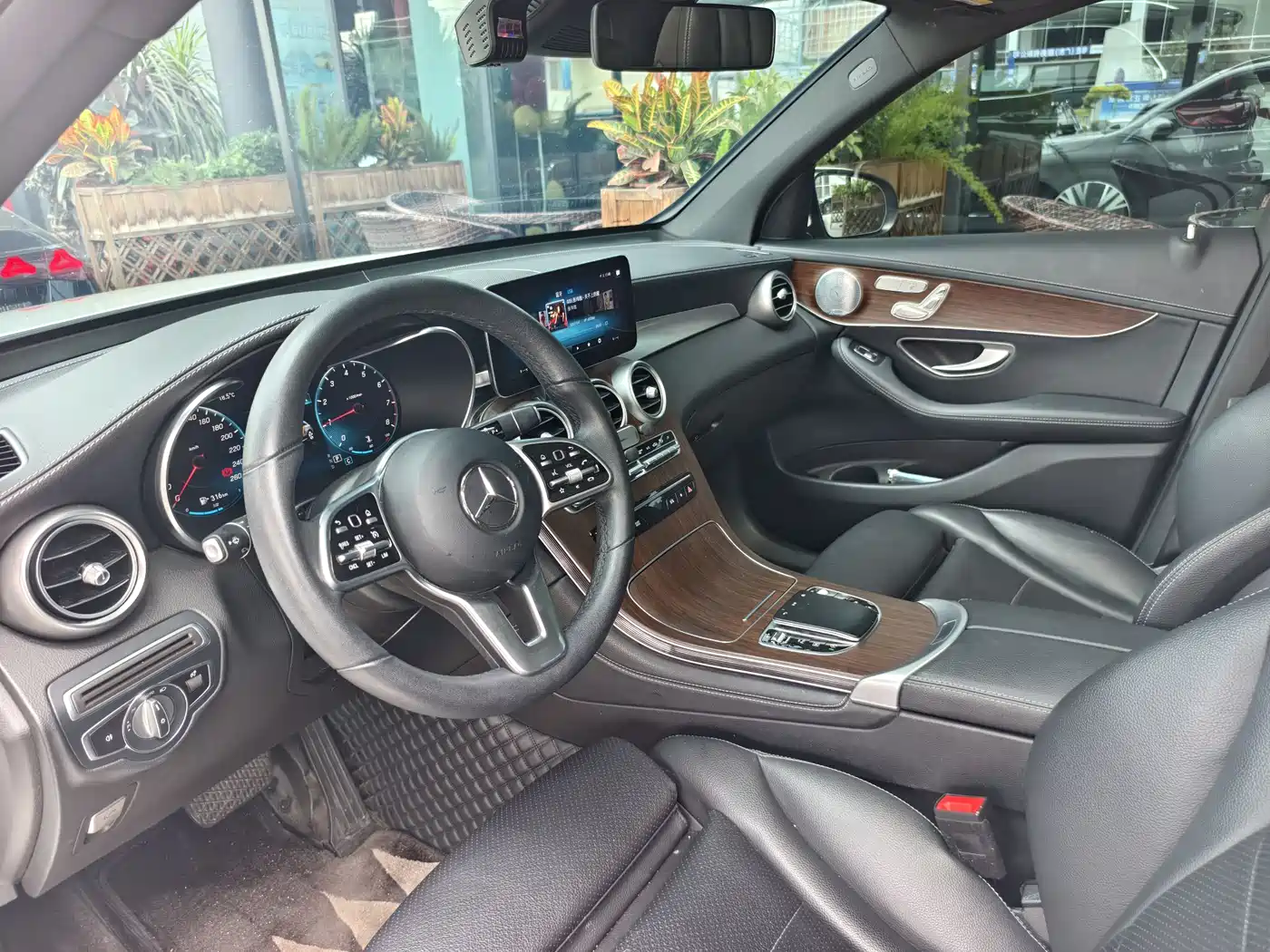 Mercedes-Benz GLC 2021 GLC 300 L 4MATIC Sporty фото 20