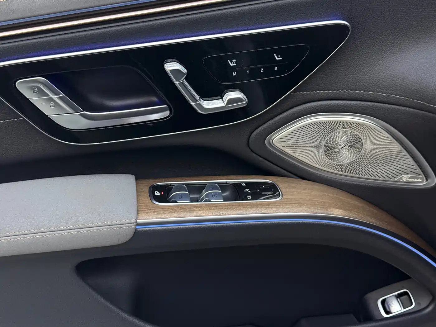 Mercedes-Benz EQS 2022 Model Year Facelift 450+ Pioneer Edition фото 21