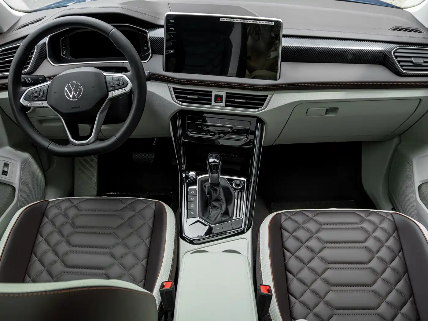 Volkswagen Tayron 2023 330TSI 2WD Luxury Plus Advanced Edition фото 11