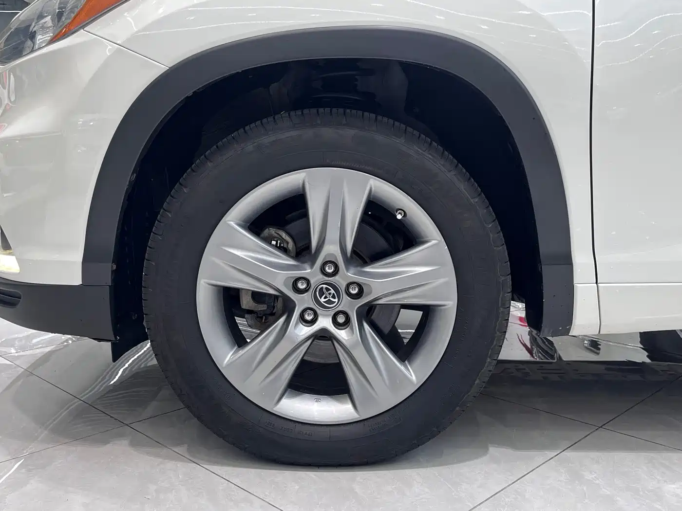 Toyota Highlander 2015 2.0T AWD Luxury Edition 7-seater фото 5