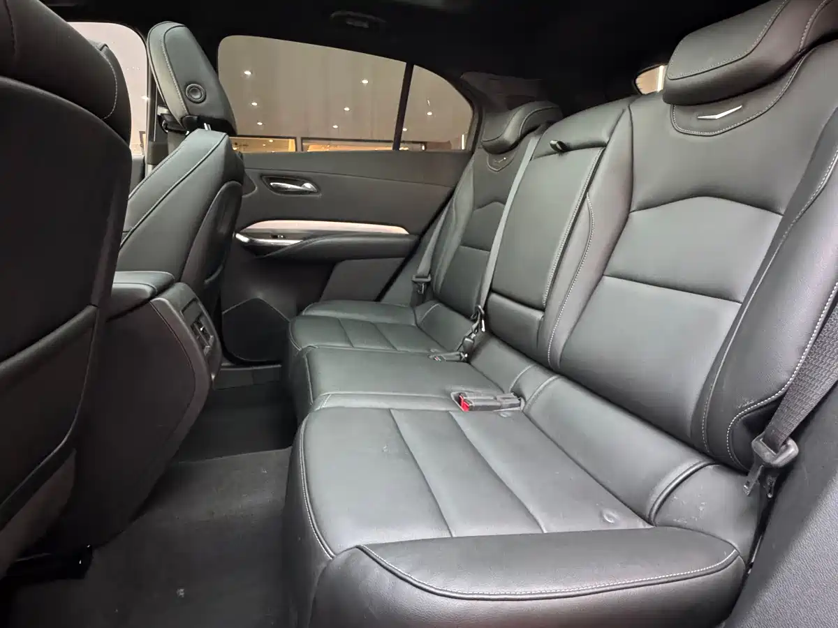 Cadillac XT4 2020 28T FWD Leading Trim фото 16