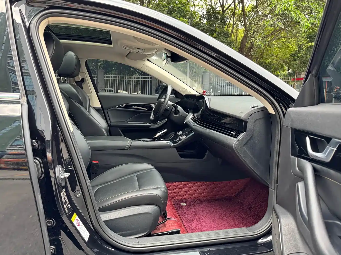 Фото 7 - Besturn B70