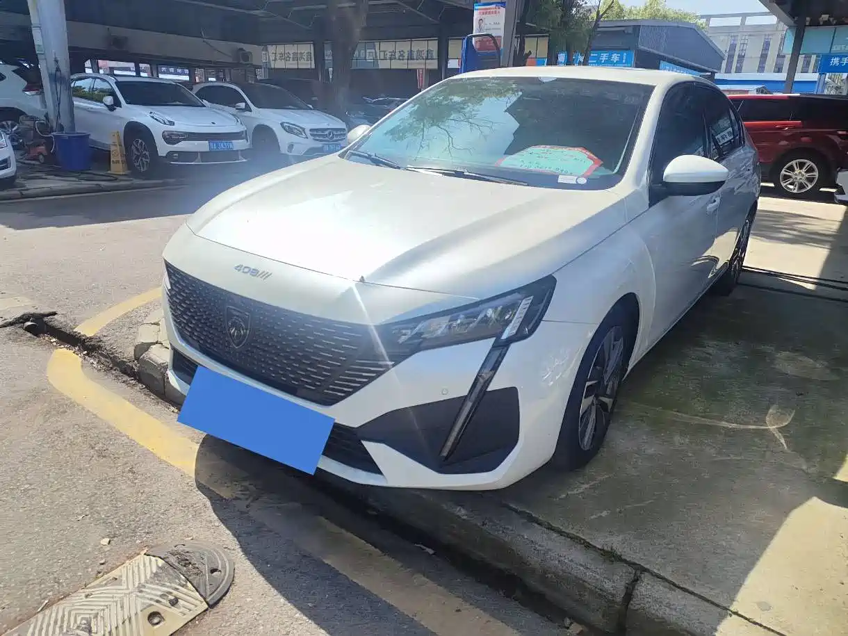 PEUGEOT 408