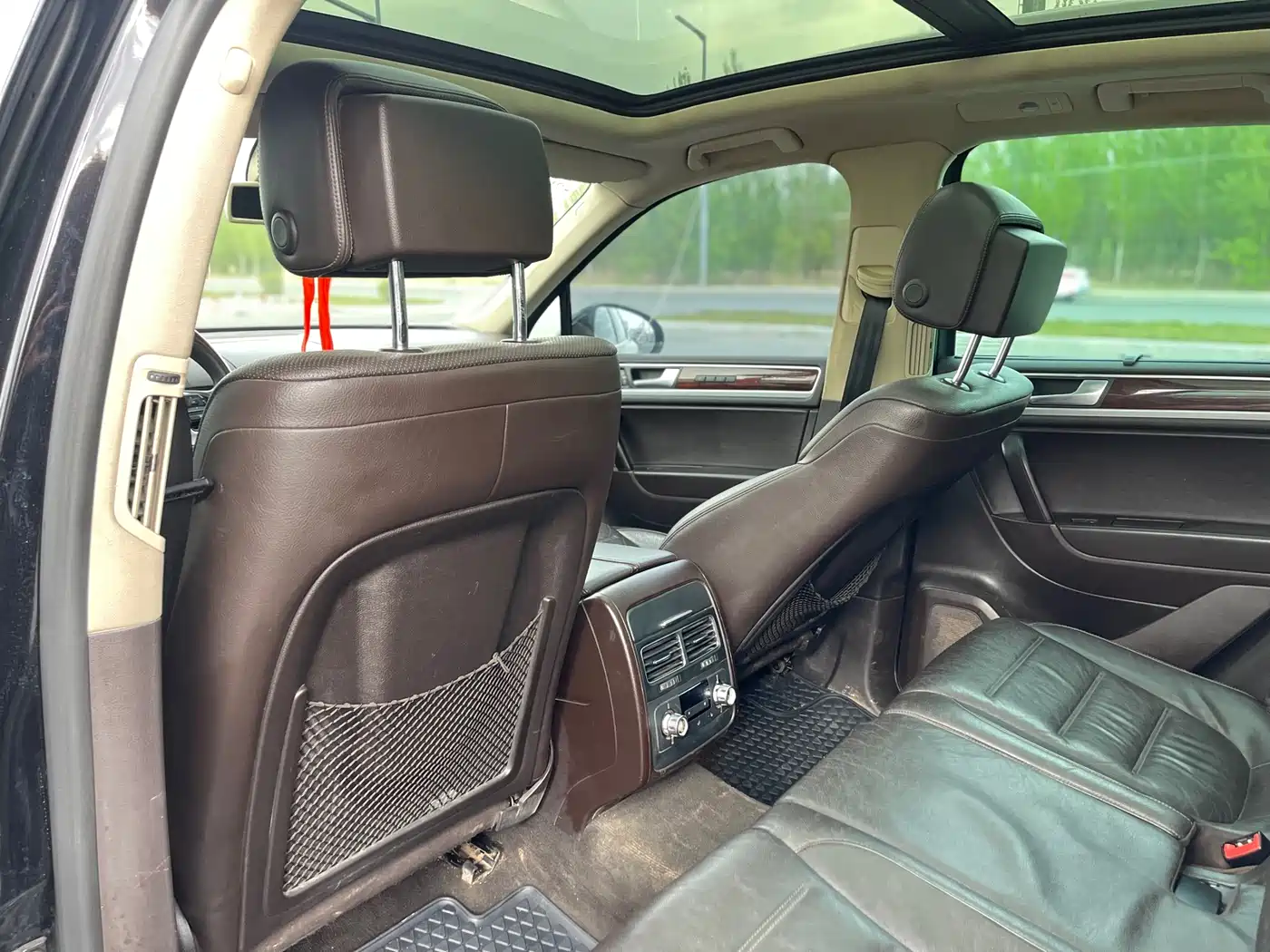 Volkswagen Touareg 2011 3.0TSI Luxury фото 12
