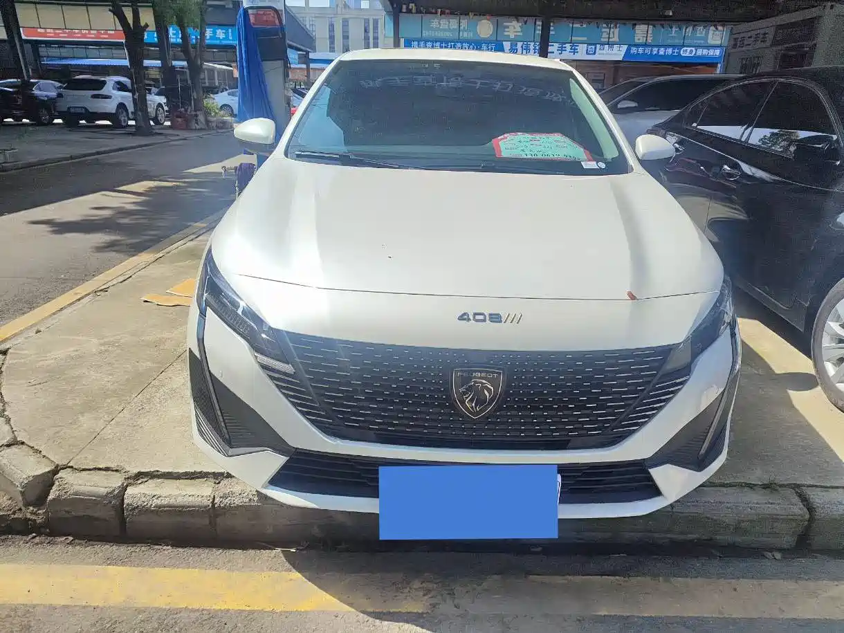 PEUGEOT 408