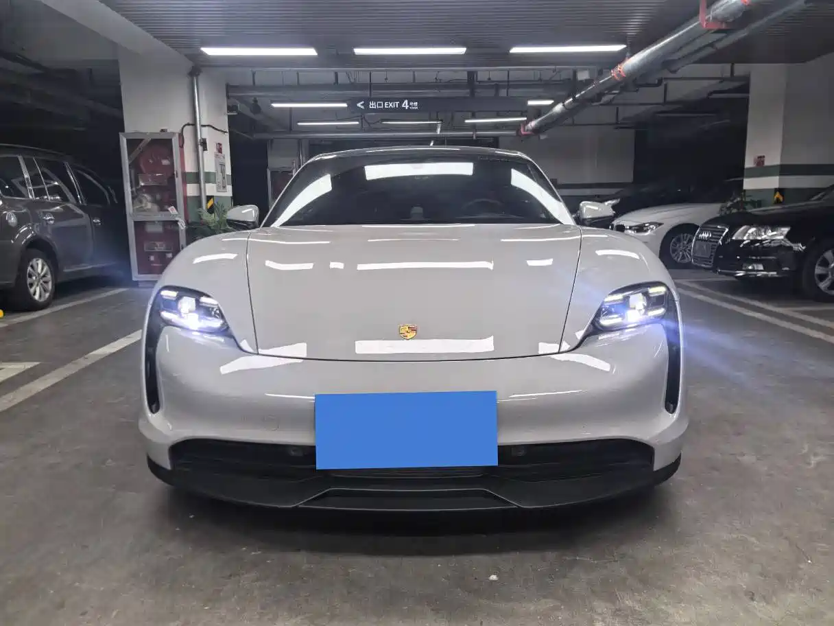 Porsche Taycan 2020 Taycan фото 2
