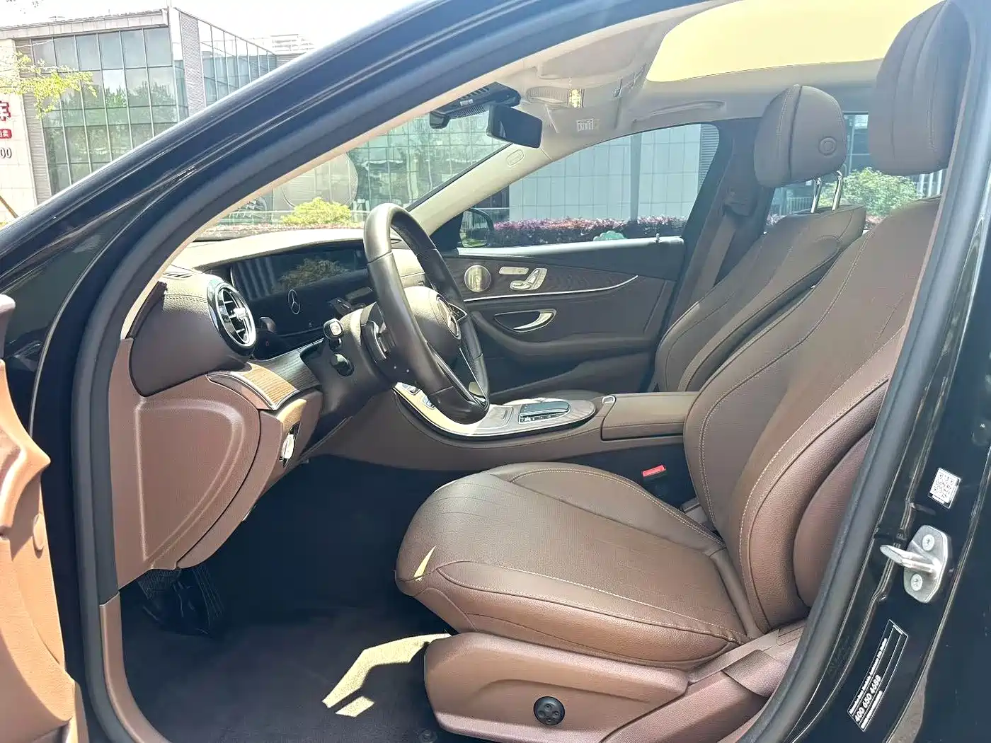 Mercedes-Benz E-Class 2023 E 300 L Luxury фото 4