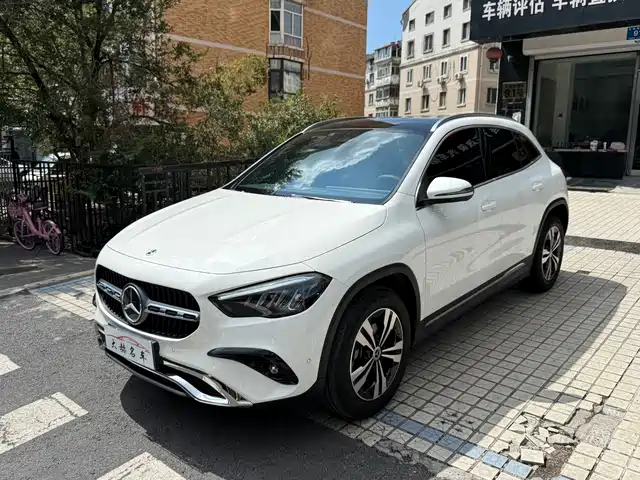 Mercedes-Benz GLA GLA 200