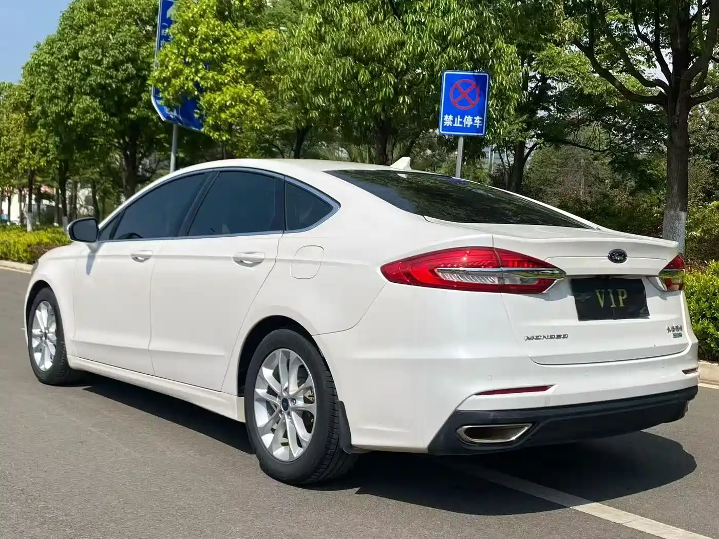 FORD MONDEO