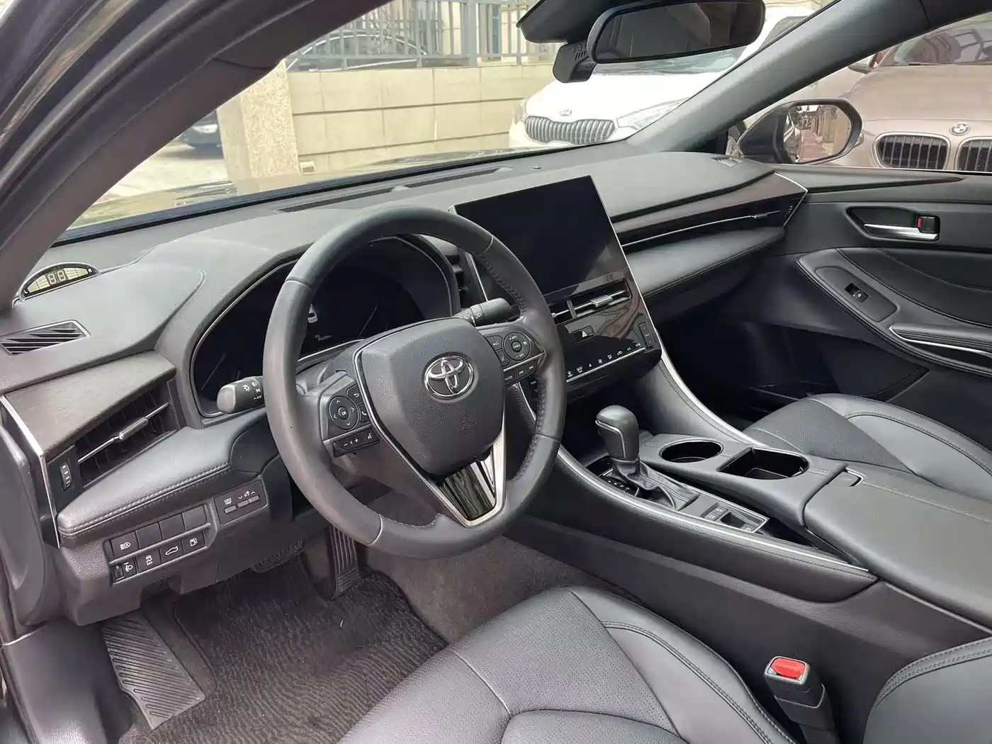 Toyota Avalon 2023 2.0L Luxury Edition фото 17