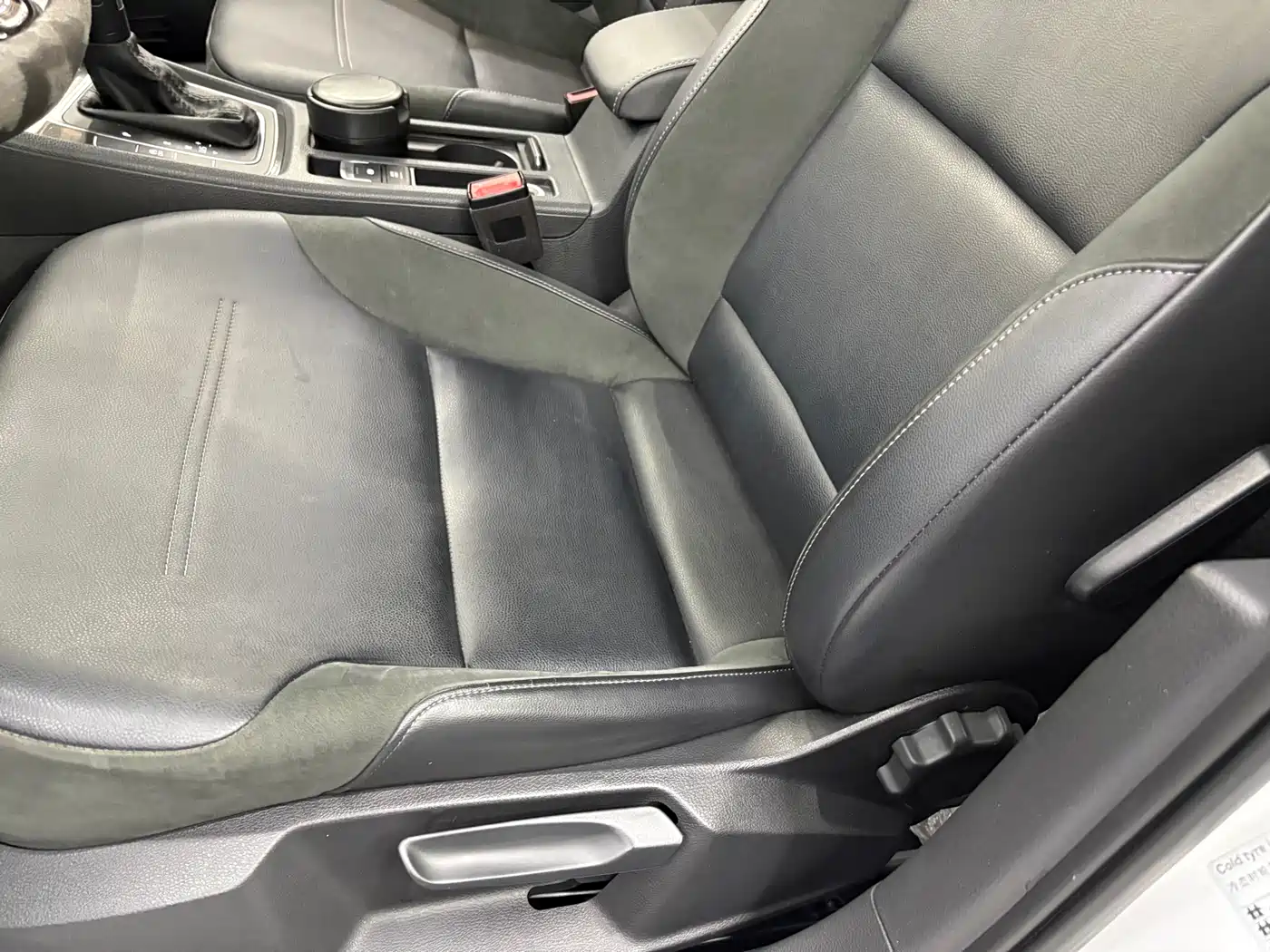 Volkswagen Golf 2018 230TSI Automatic Comfort фото 17