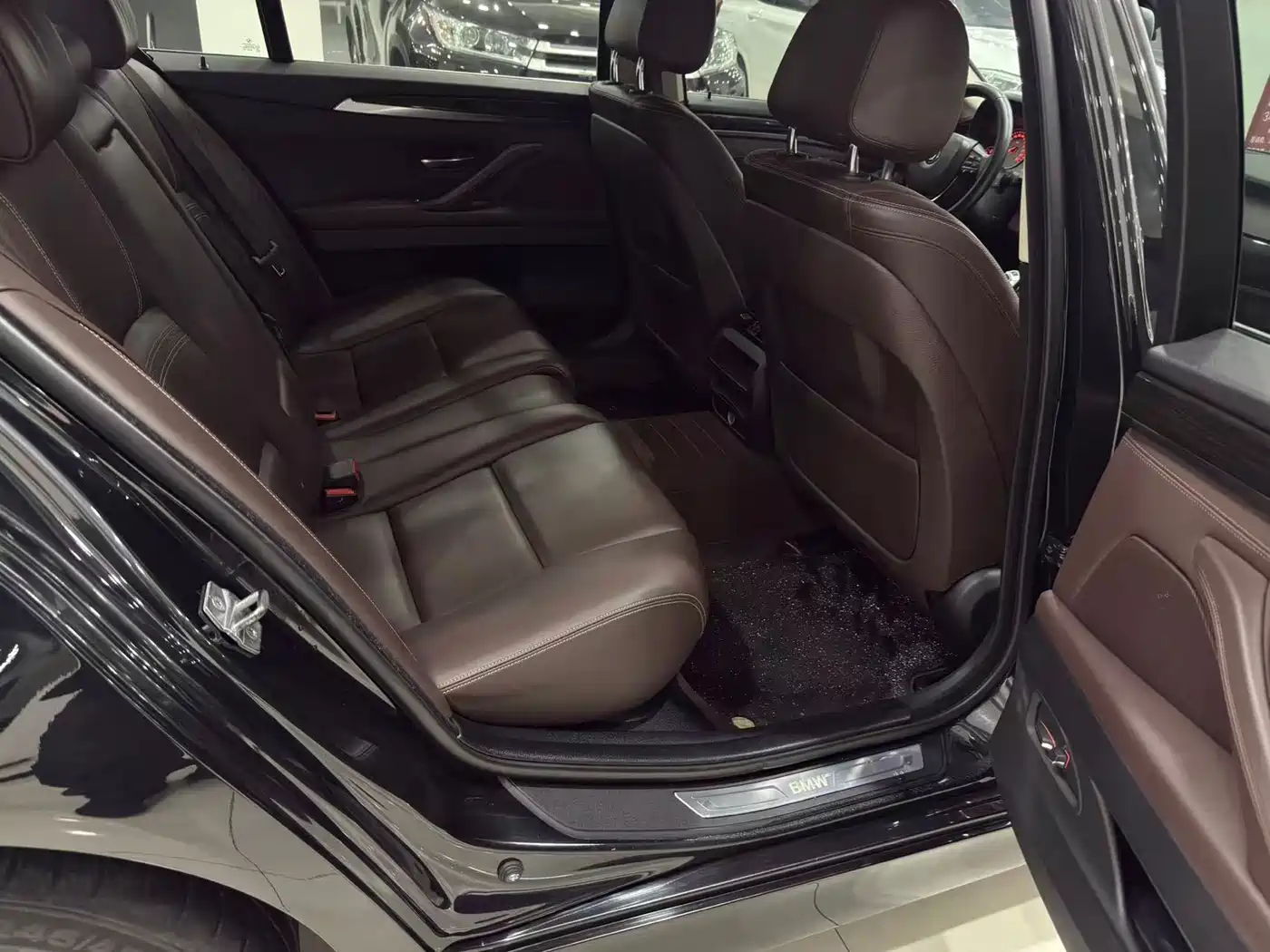 BMW 5 Series 2014 525Li Luxury Design Package фото 13