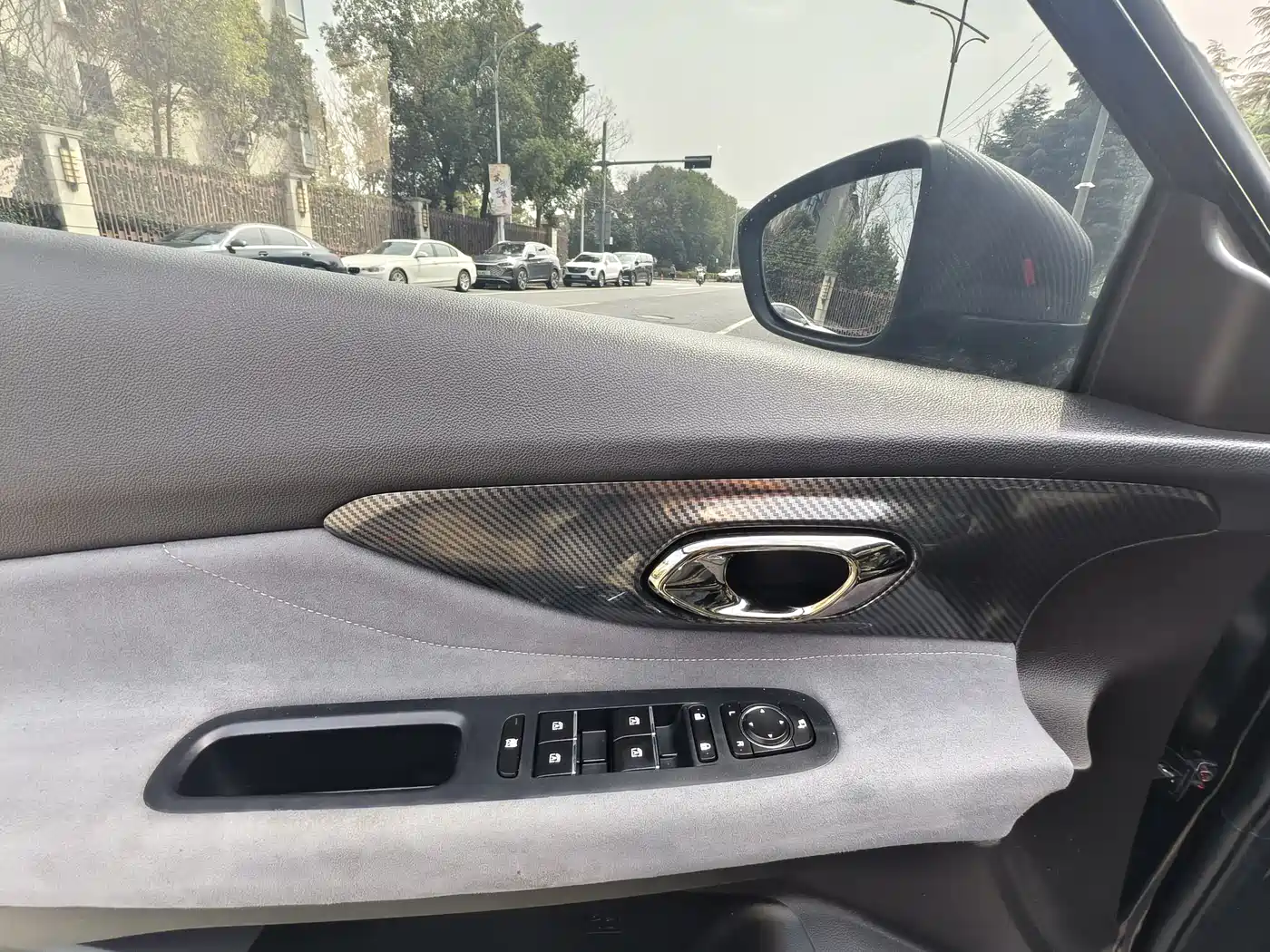 GAC Trumpchi Trumpchi Emkoo 2023 400T Automatic R PRO фото 18