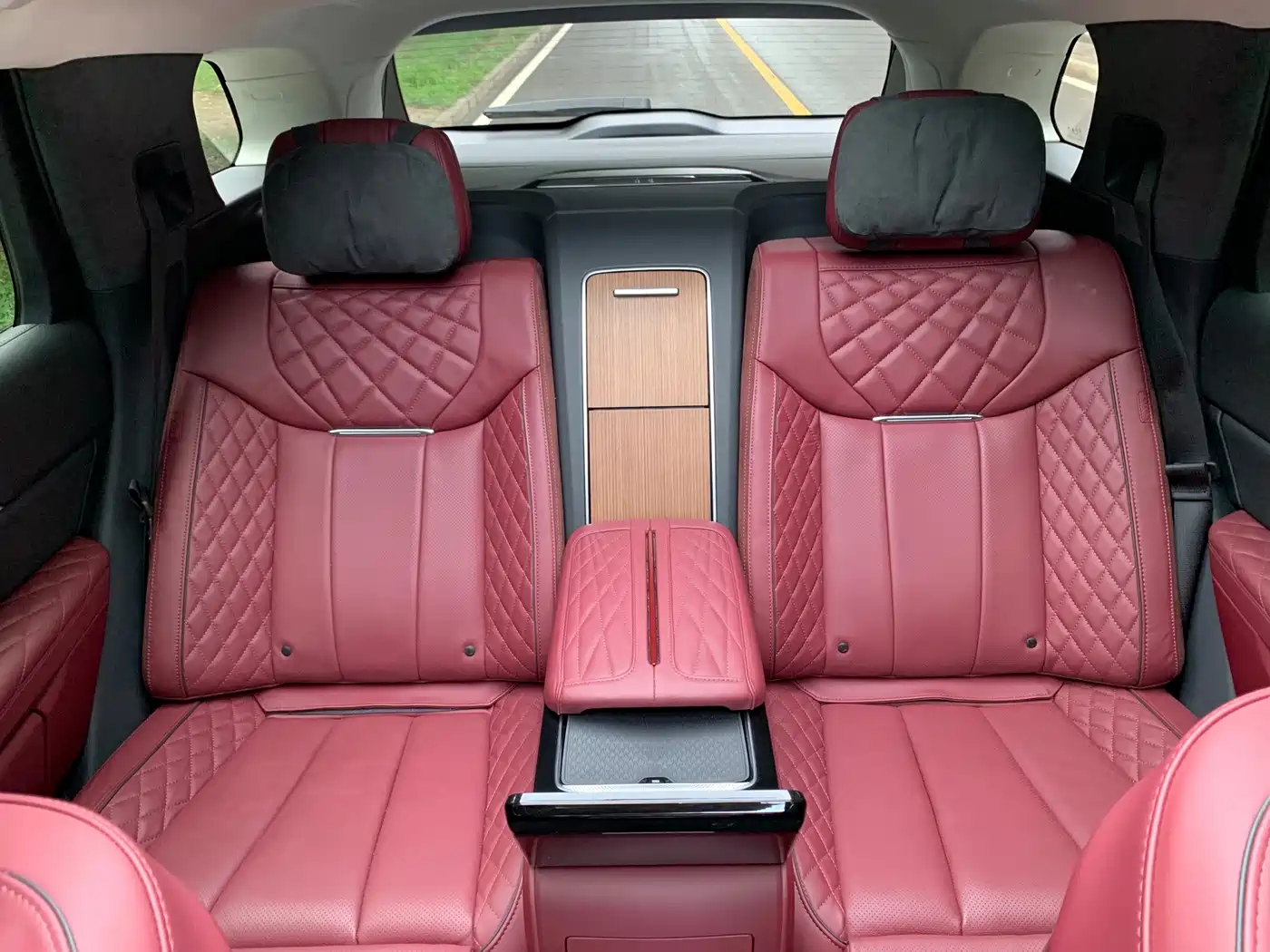 Hongqi E-HS9 2023 2022 660km Qi Ling Edition (4-seater)