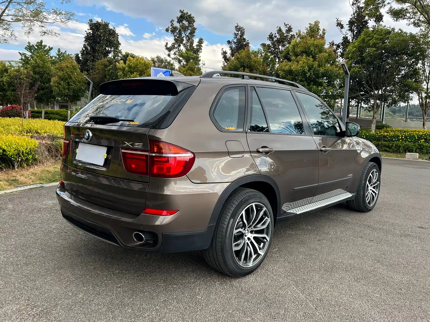 BMW X5 (Import) 2011 xDrive35i Leading Edition фото 9