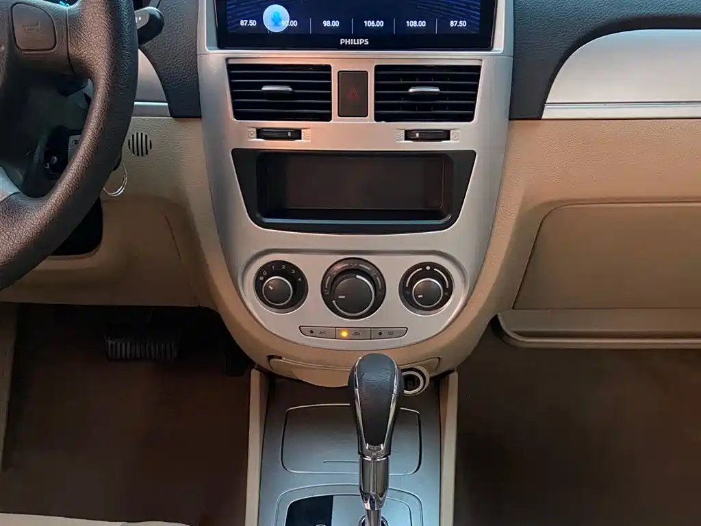 Buick Excelle 2013 1.5L Automatic Classic фото 11