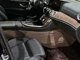 Фото 4 - Mercedes-Benz E-Class