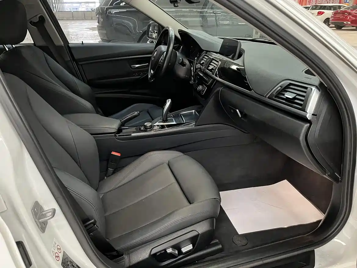 BMW 3 Series 2018 320Li Leading Luxury Package фото 11