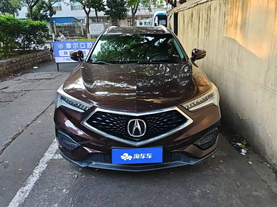 Photo 2 - Acura CDX