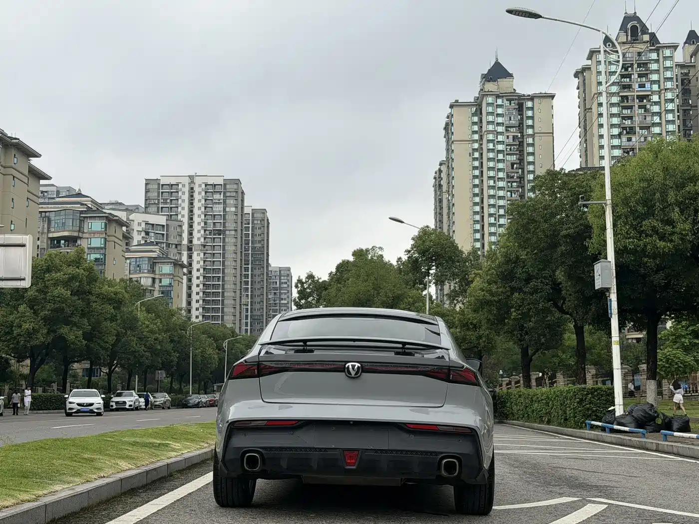 صورة 11 - Changan UNI-V