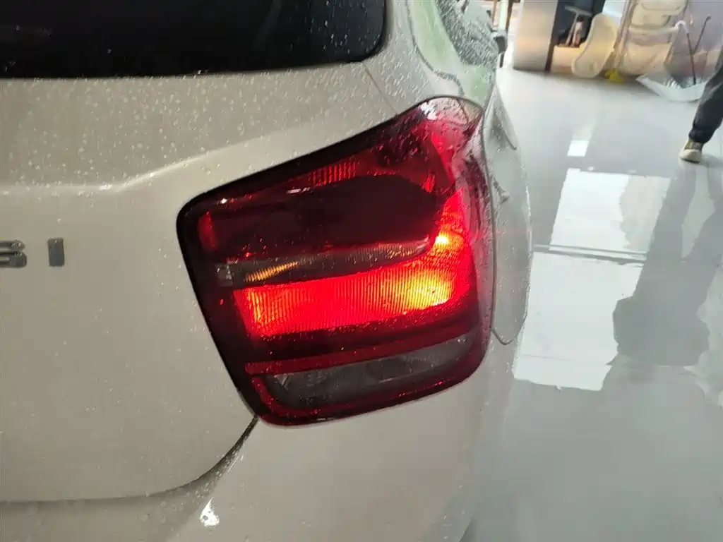 BMW 1 Series (Import) 2013 Facelift 116i Leading Model фото 8