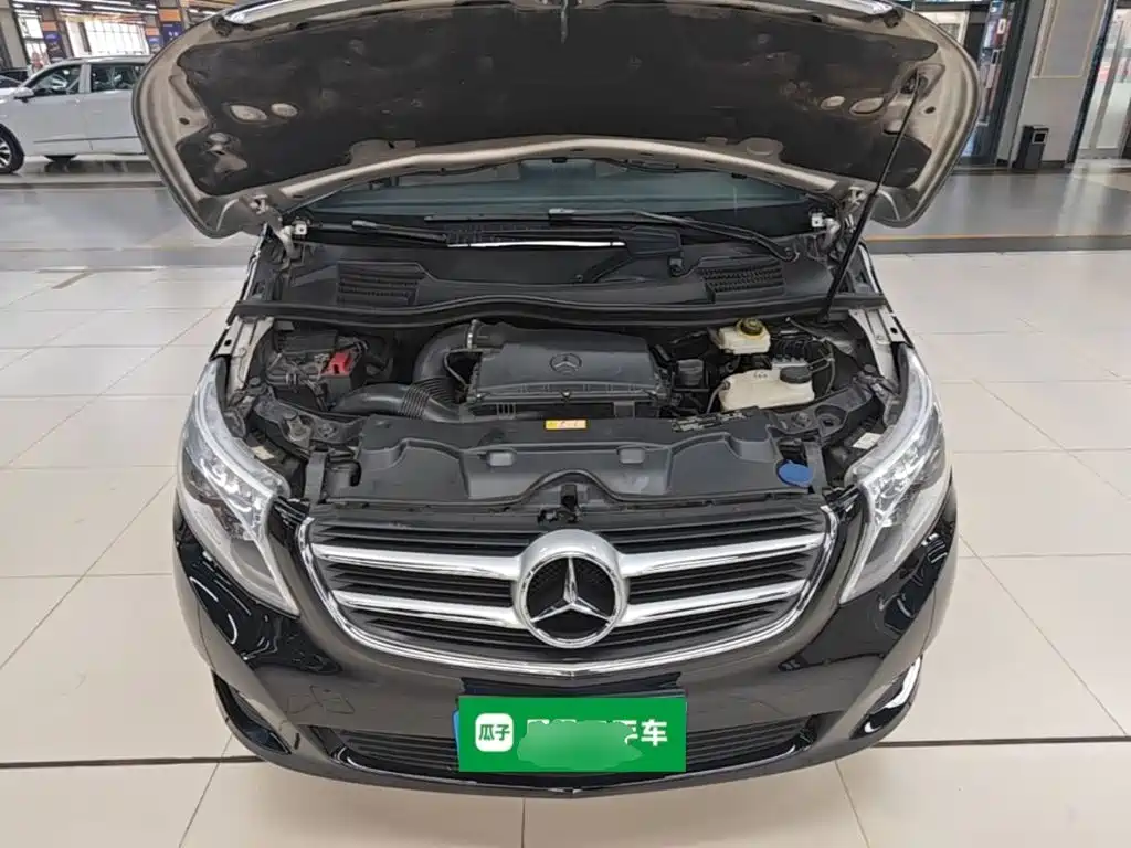 Mercedes-Benz V-Class 2017 2016 V 260 Navigator
