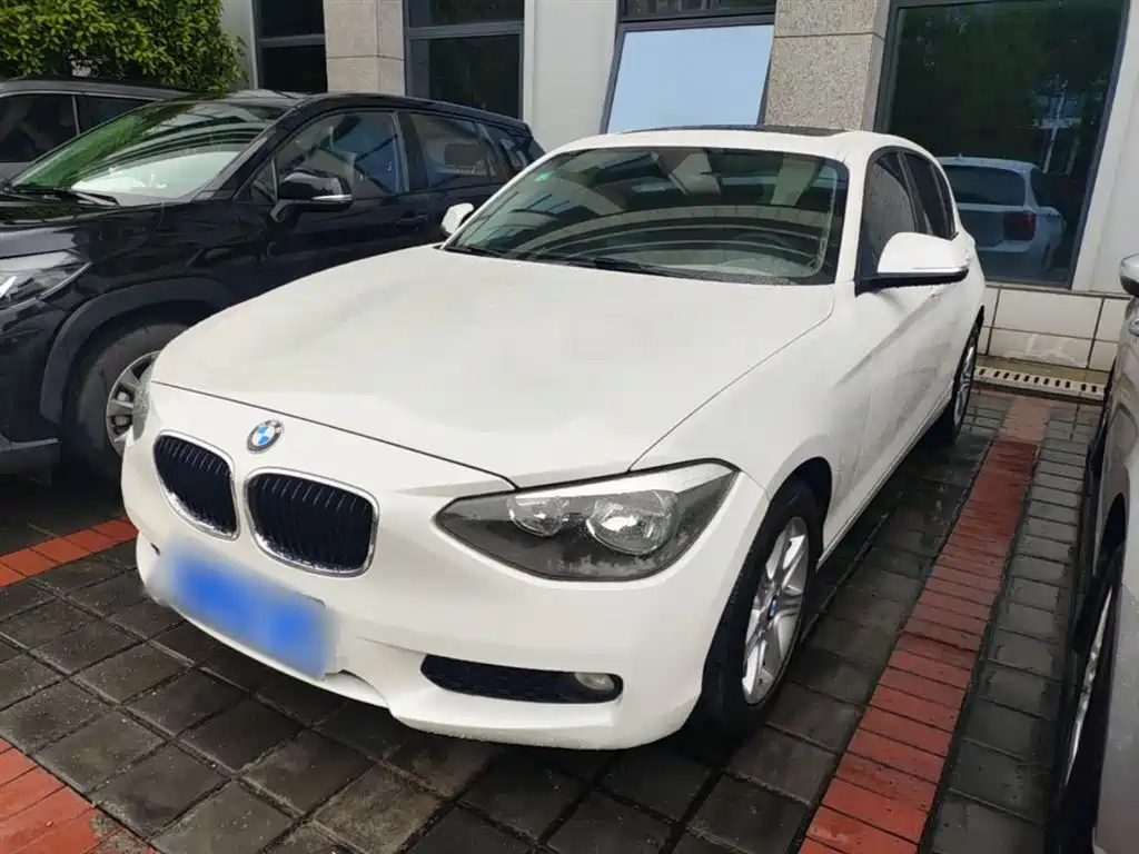 BMW 1 Series (Import) 2013 Facelift 116i Leading Model фото 2