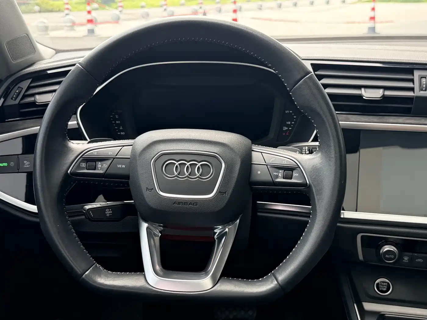 Фото 17 - Audi Q3