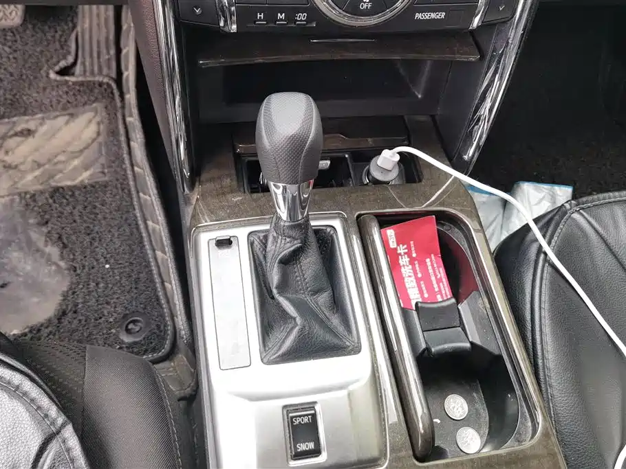 Toyota Reiz 2013 2.5S Elite Edition фото 16