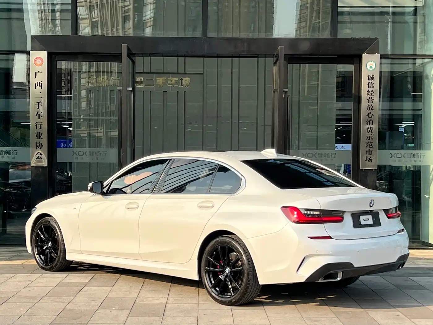 BMW 3 Series 2022 Facelift 325Li M Sport Package фото 4