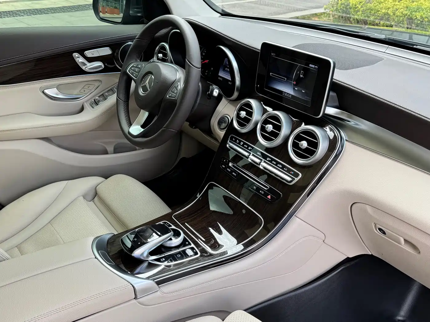 Mercedes-Benz GLC 2016 2016 GLC 260 4MATIC Dynamic