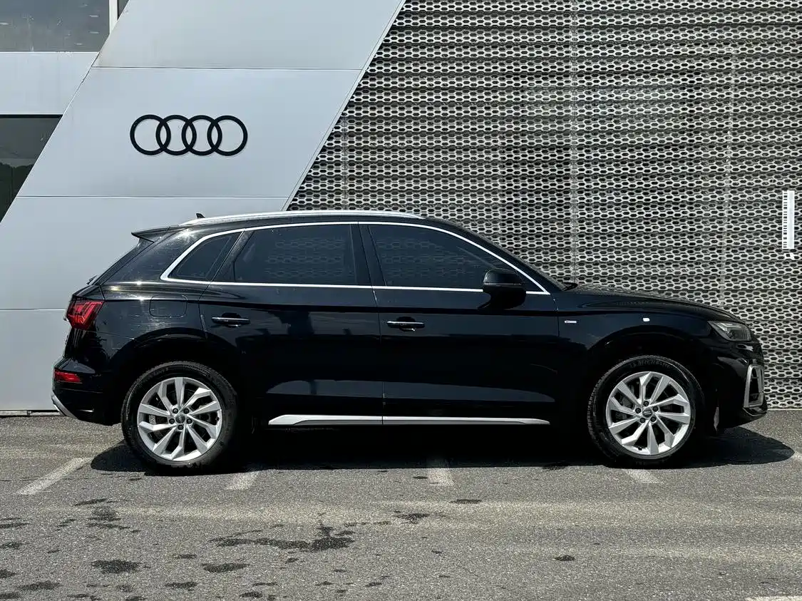 Audi Q5L 2021 40 TFSI Luxury Dynamic фото 3