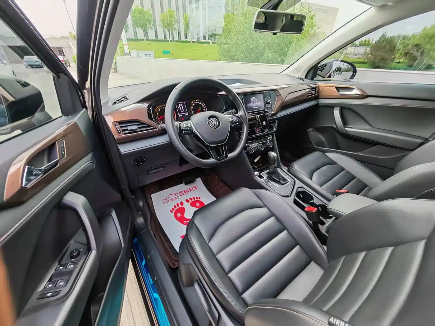 Volkswagen Tharu 2020 280TSI 2WD Comfort Edition China VI фото 4