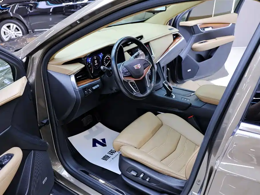 Cadillac XT5 2016 28T AWD Platinum Edition фото 16