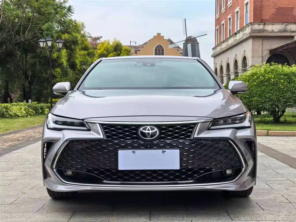 Toyota Avalon 2022 2.5L Touring Premium Edition фото 2