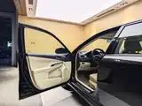 Фото 8 - Toyota Camry